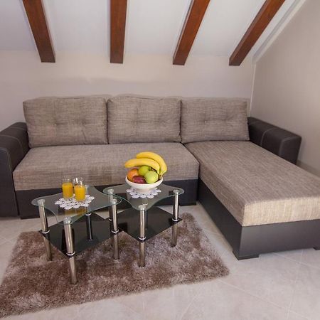 Apartment Niko Kastel Stari Kaštela Quarto foto